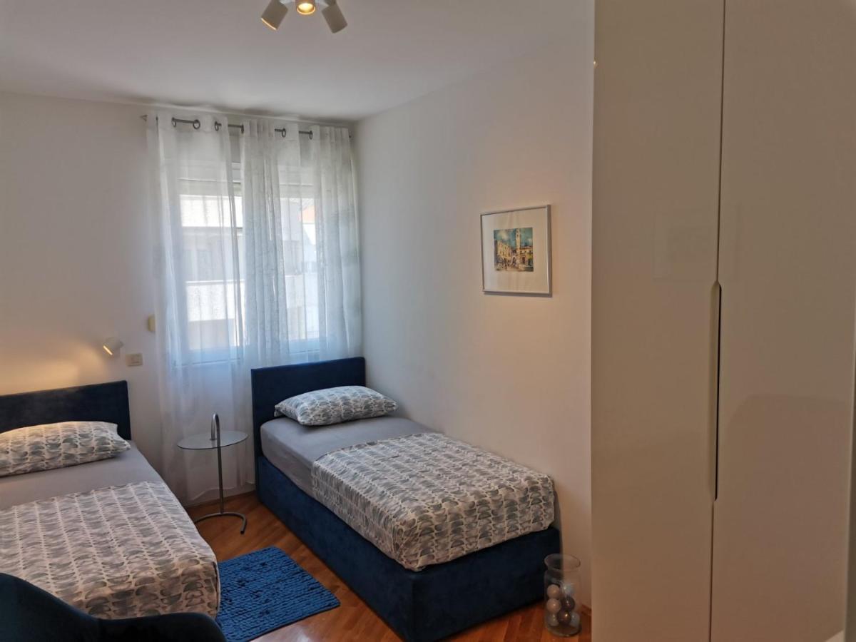 1 Apartmant & 1 Delux Room With Bathroom Дубровник Екстер'єр фото